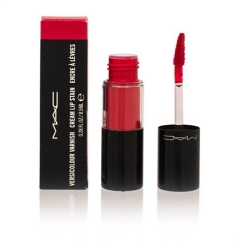 MAC *Effervescent*. Versicolour Varnish Cream Lip Stain